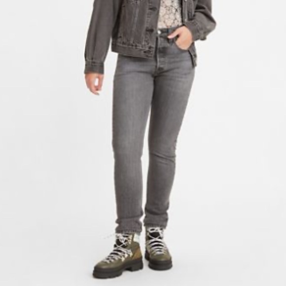 EUC Levi’s 501 Skinny Jeans - Picture 1 of 13